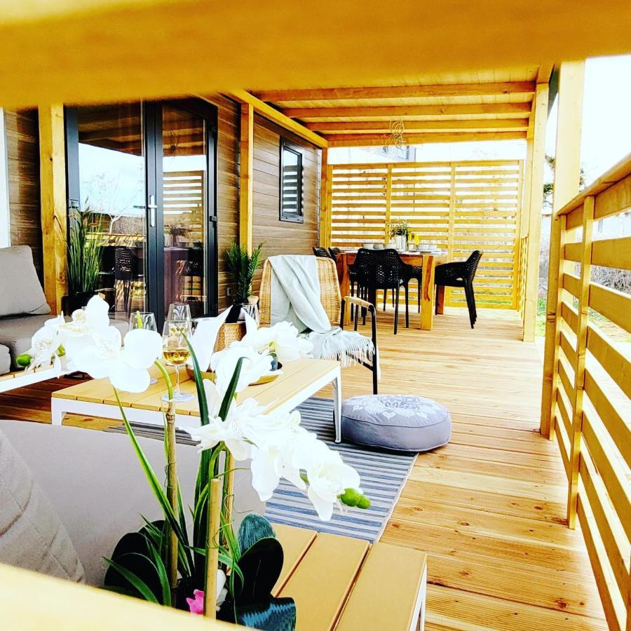 באניולה Mobilehome Elena Premium With Pool, Istria מראה חיצוני תמונה