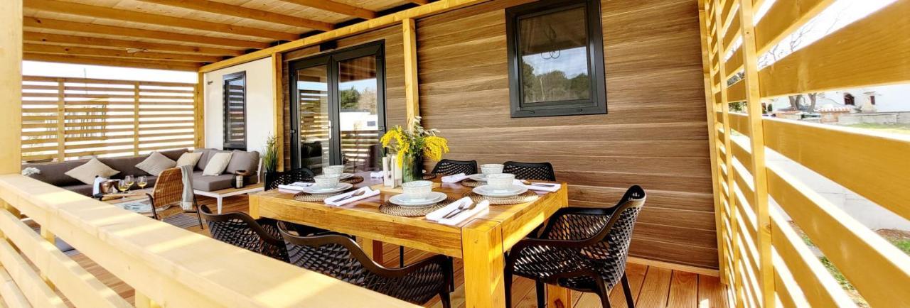 באניולה Mobilehome Elena Premium With Pool, Istria מראה חיצוני תמונה