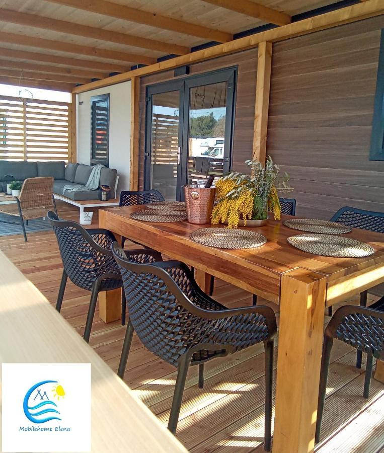 באניולה Mobilehome Elena Premium With Pool, Istria מראה חיצוני תמונה