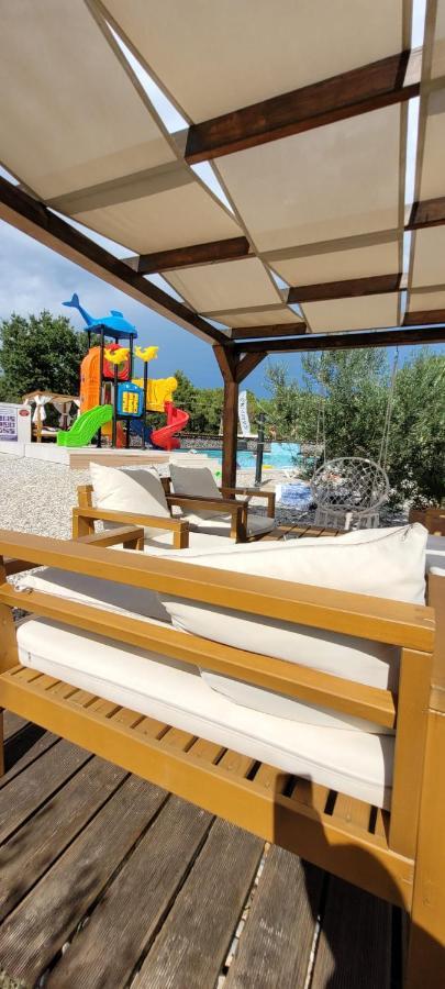 באניולה Mobilehome Elena Premium With Pool, Istria מראה חיצוני תמונה