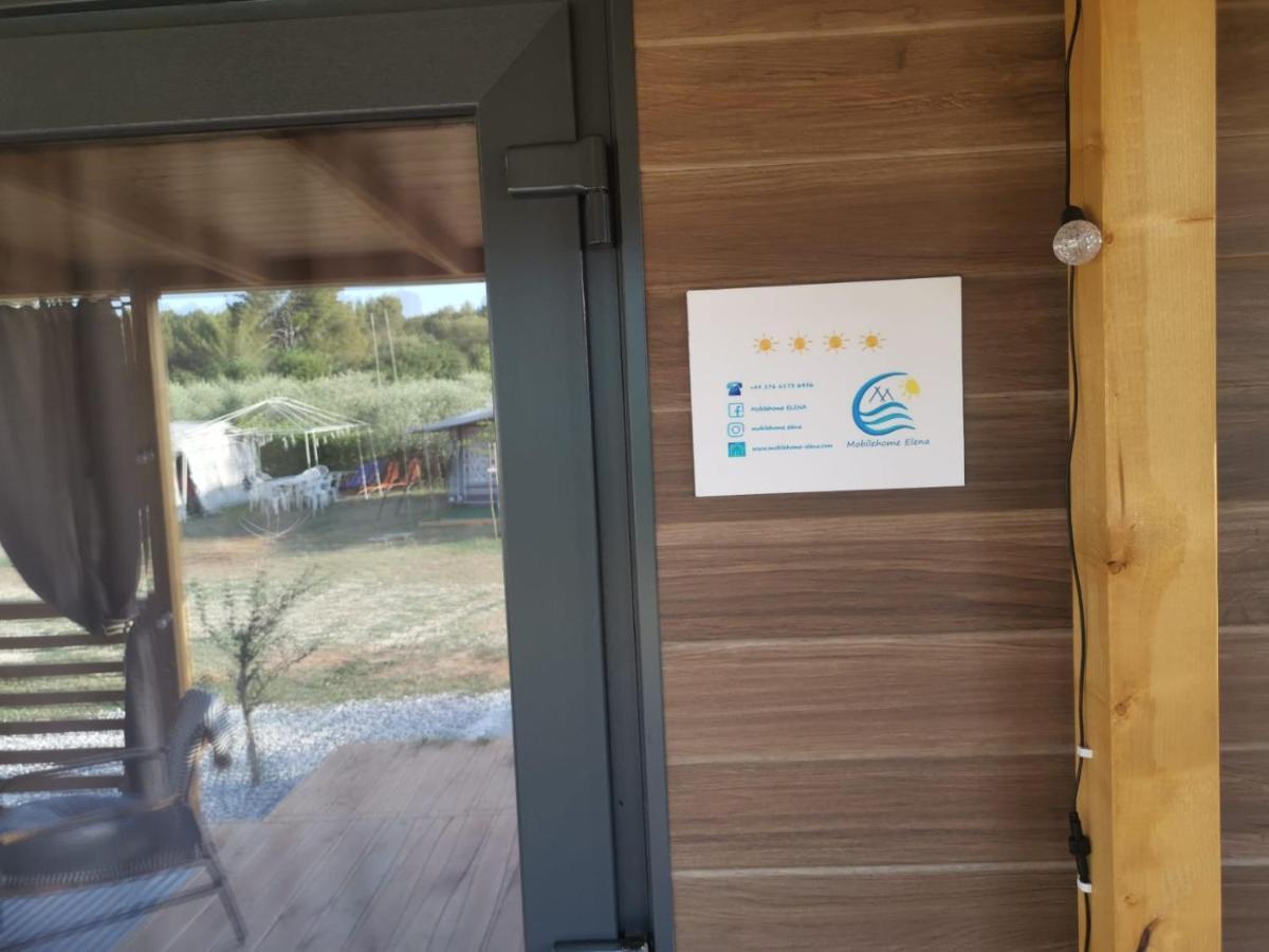 באניולה Mobilehome Elena Premium With Pool, Istria מראה חיצוני תמונה